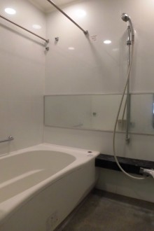 開放的で機能性を備えた安らげる住空間に